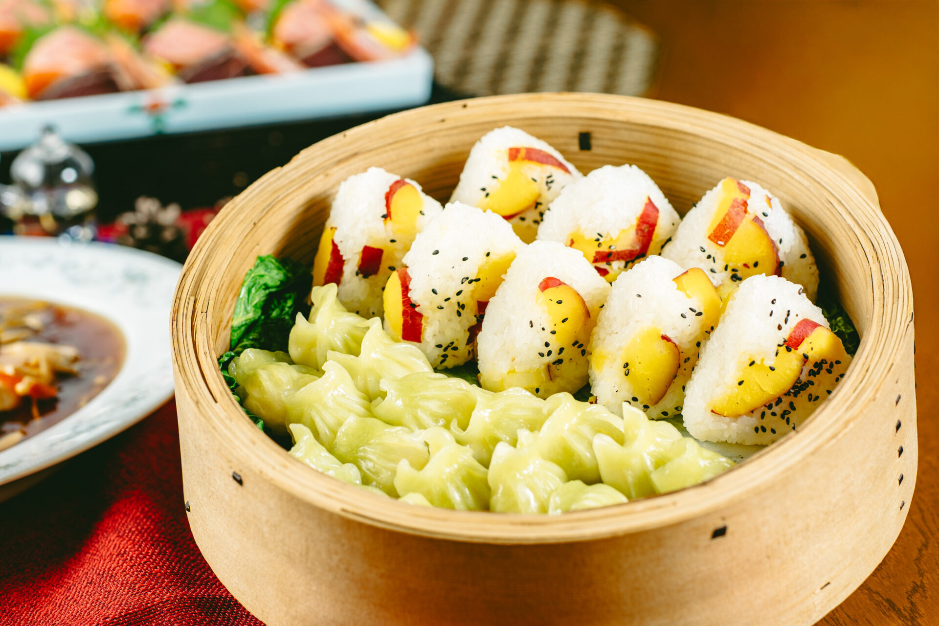 秋の宴会プラン＿盛皿＿セイロ点心・サツマイモご飯